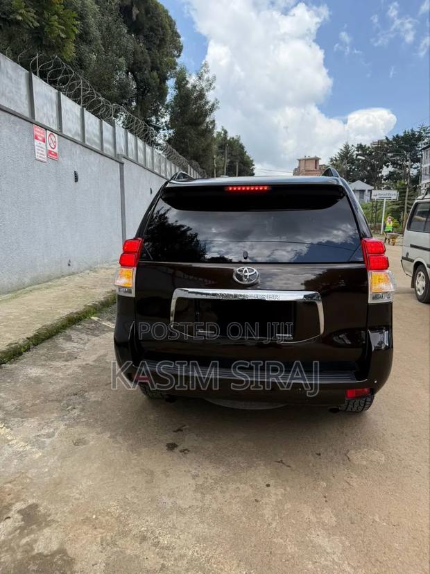 Toyota Land Cruiser Prado 3.0 TD 2012 Gray