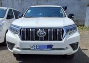 Toyota Land Cruiser Prado 2.8 2017 White for sale