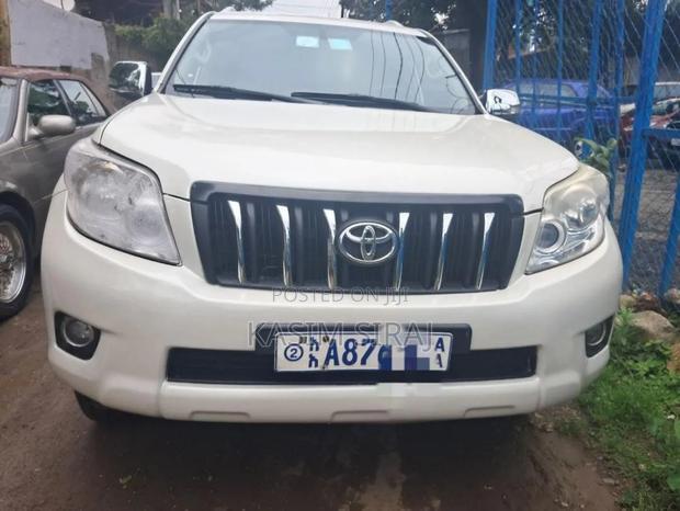 Toyota Land Cruiser Prado 2.7 i 2012 White