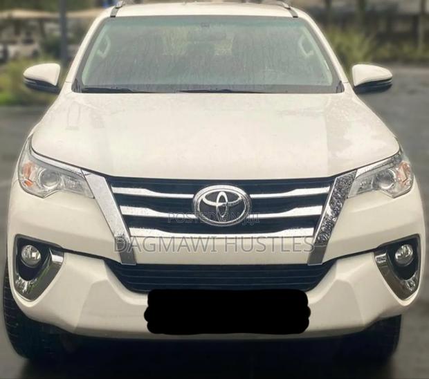 Toyota Fortuner 2.8 D AWD 2019 White