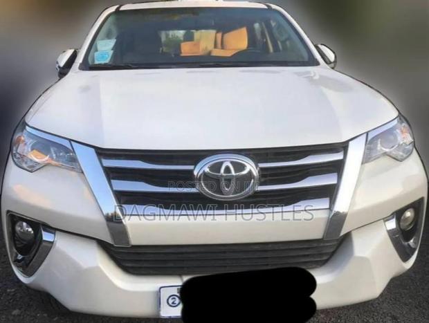 Toyota Fortuner 2.8 D AWD 2020 White