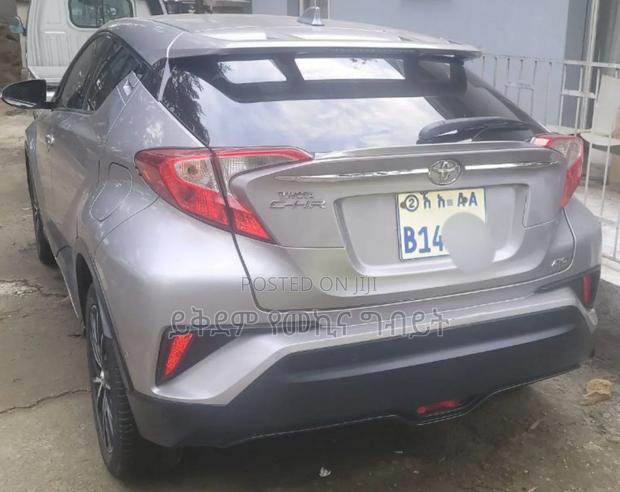 Toyota C-HR 2017 Silver