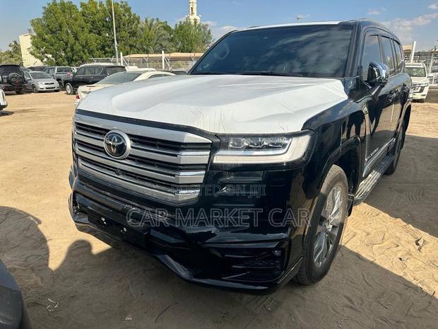 New Toyota Land Cruiser LC300 2023 Black
