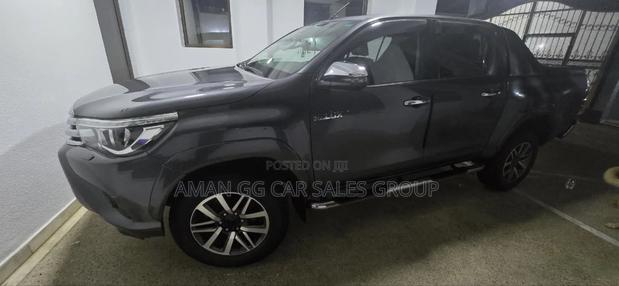 Toyota Hilux 2018 Black
