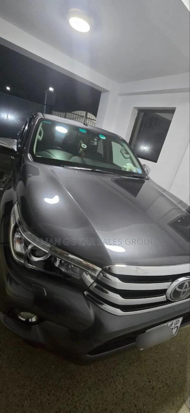 Toyota Hilux 2018 Black