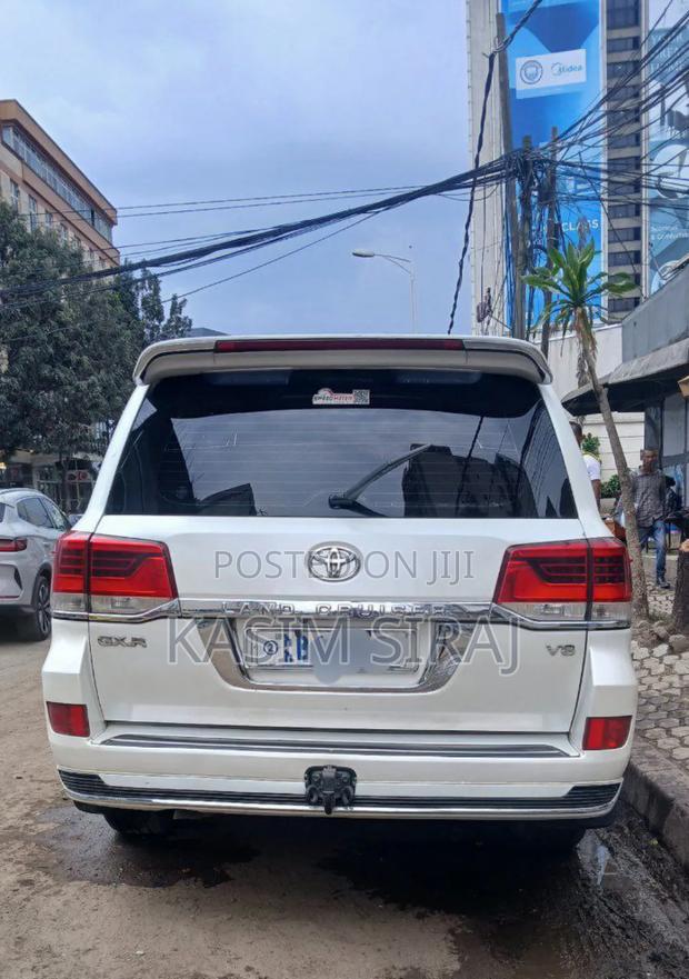 Toyota Land Cruiser 4.0 V6 GX-R 2014 White