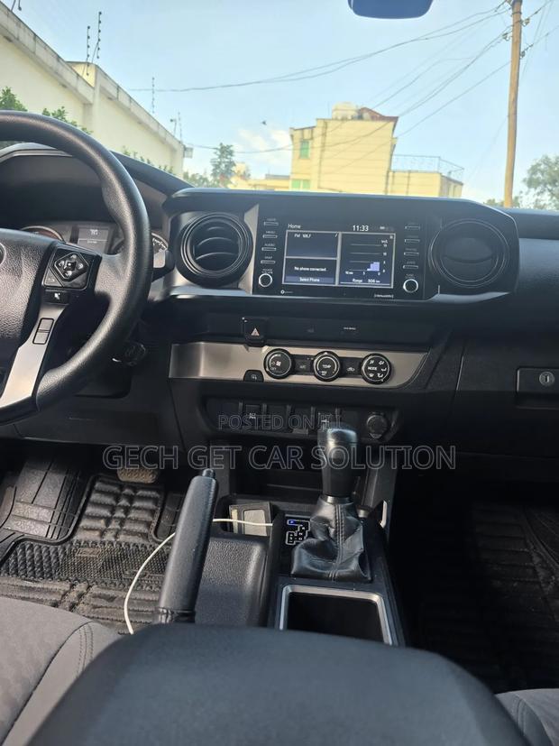 Toyota Tacoma 2021 Silver