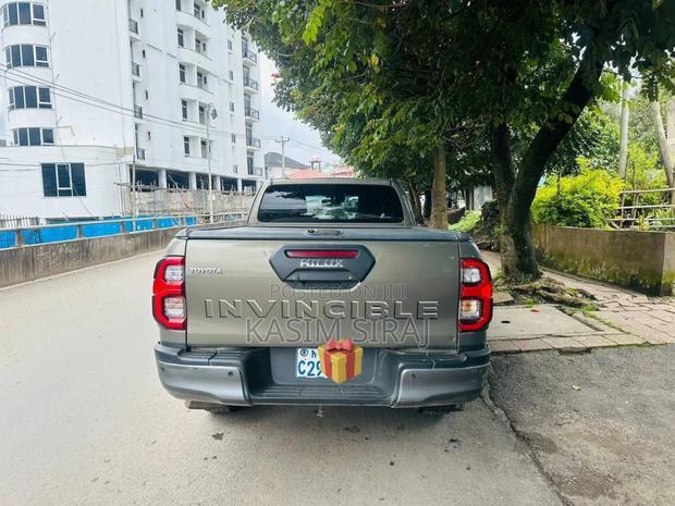 Toyota Hilux Revo Smart Cab Deisel 2.8 AWD 2022 Gray