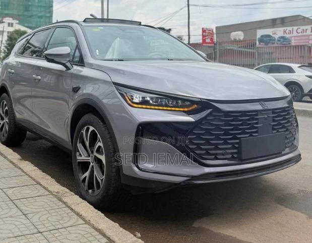 New BYD Tang DM-i 2025 Silver