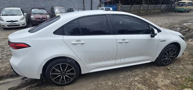 Toyota Corolla 2024 White