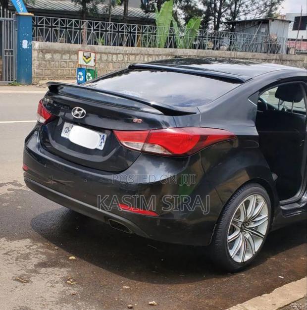 Hyundai Avante 2015 Black