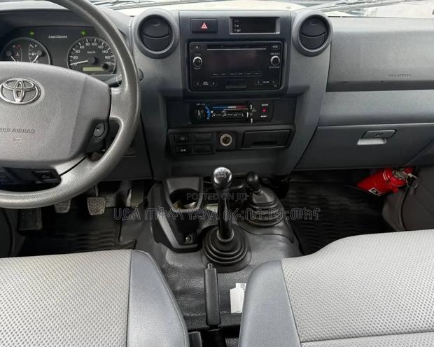 Toyota Land Cruiser 2018 White