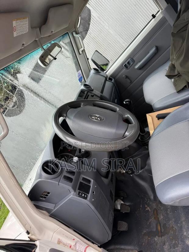 Toyota Land Cruiser 4.5 V8 DLX 2015 White