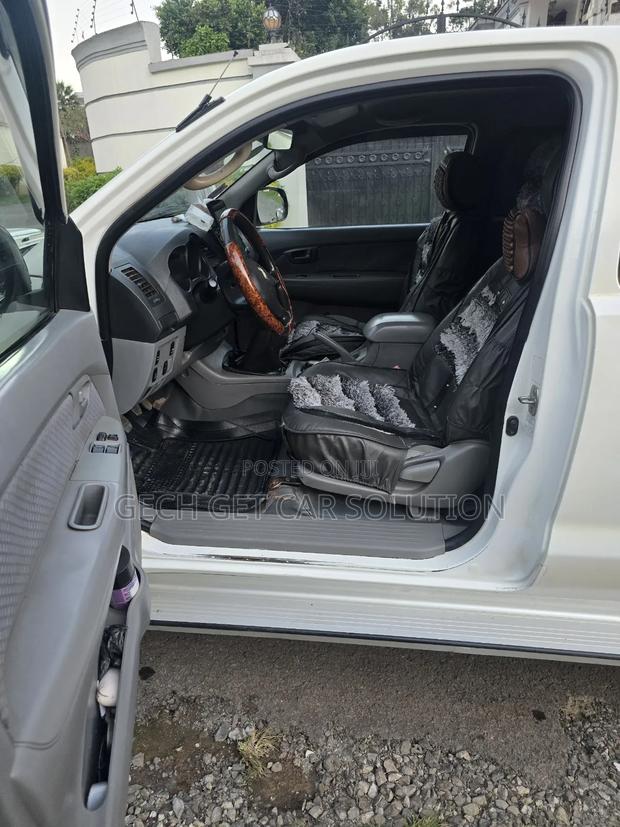 Toyota Hilux 2008 White