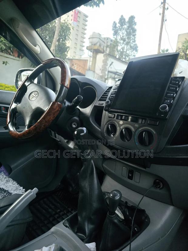 Toyota Hilux 2008 White