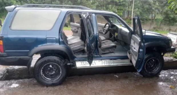 Toyota Hilux Surf 3.0DT 1995 Blue