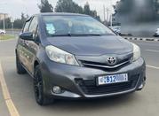 Toyota Yaris 2014 Gray for sale