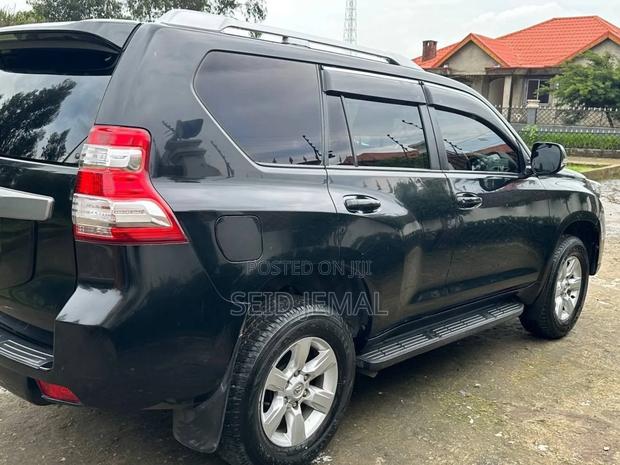 Toyota Land Cruiser Prado 2016 Matt Black