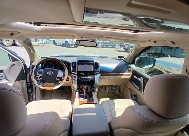 Toyota Land Cruiser 4.5 V8 DSL 2015 Silver