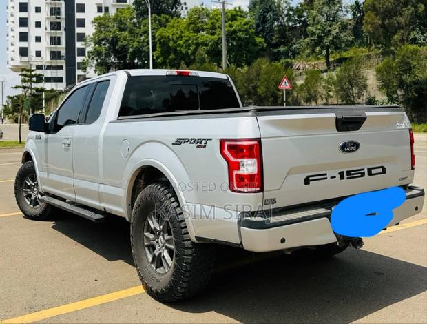 Ford F-150 XLT 4x2 Regular Cab Styleside 6.5 ft. box 122 in. WB 2019