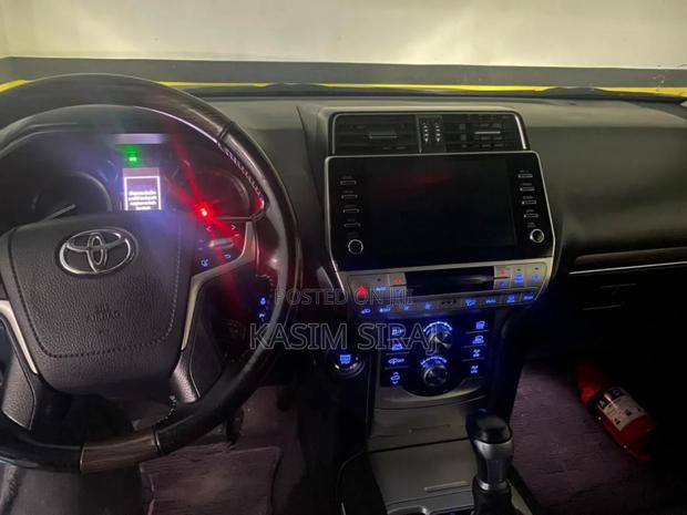 Toyota Land Cruiser Prado 3.0 172hp 2021 Gray