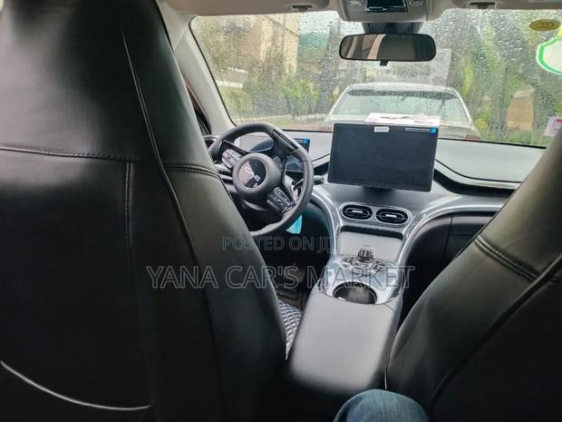 BYD E2 43 kWh 94 hp FWD 2024 Gray