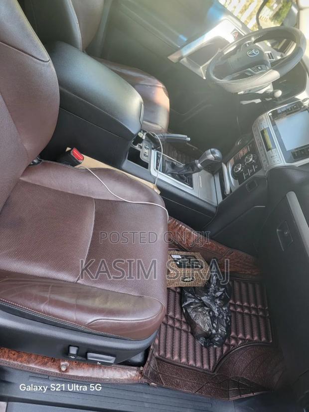 Toyota Land Cruiser Prado 3.0 172hp 2019 Gray