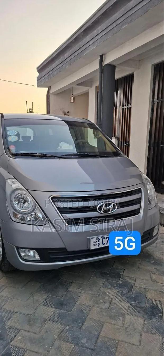 Hyundai H1 2018 Silver