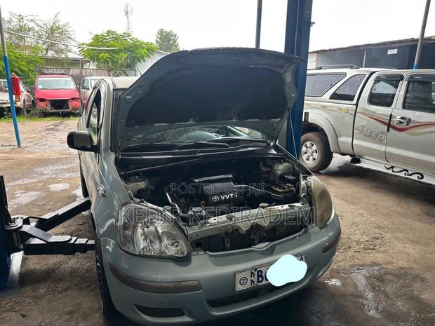 Toyota Vitz 1.0 FWD 3dr 2004 Blue