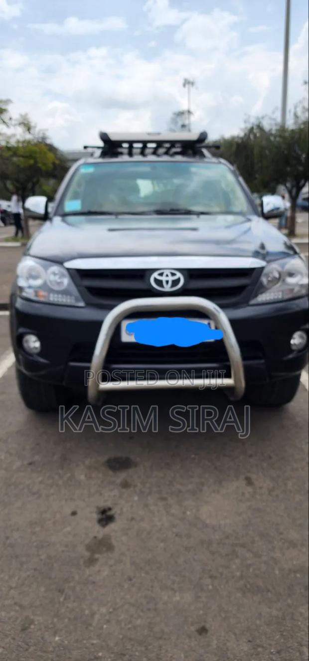Toyota Fortuner 2.7 RWD 2006 Black