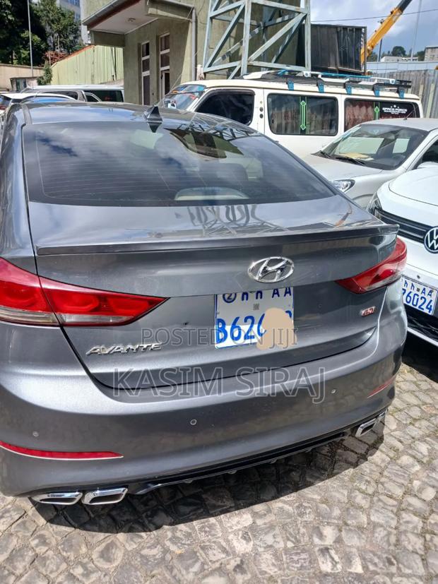 Hyundai Avante 2017 Gray