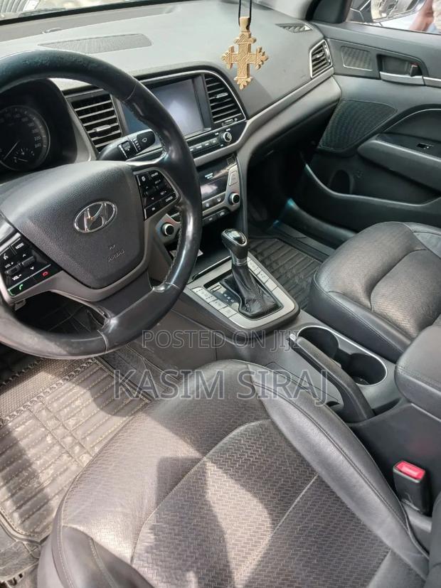 Hyundai Avante 2017 Gray