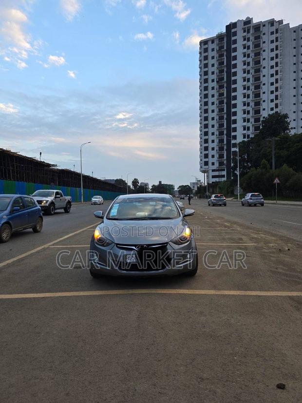 Hyundai Avante 2015 Gray