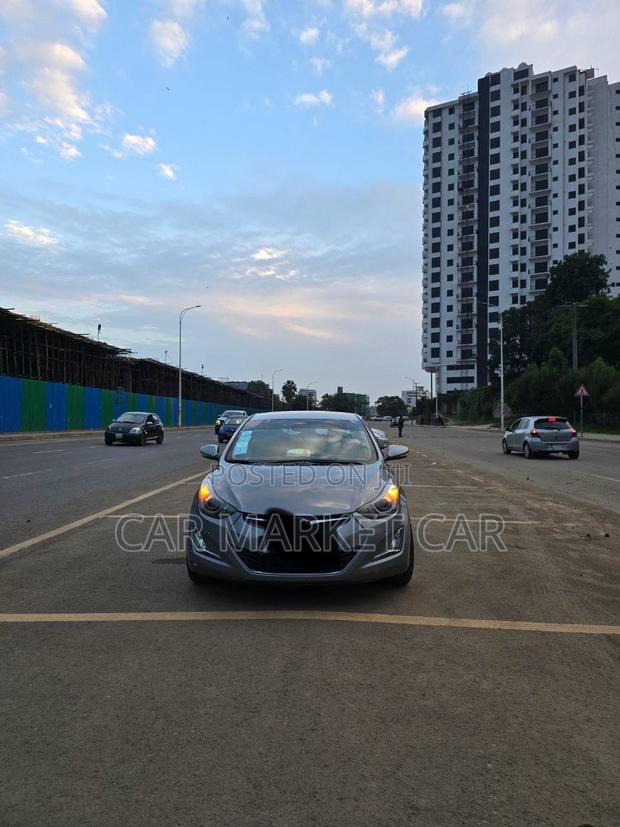 Hyundai Avante 2015 Gray
