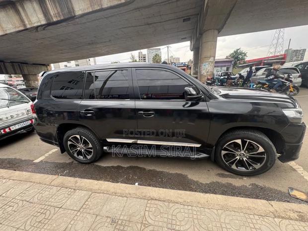 Toyota Land Cruiser 4.5 V8 TD GX-R 2010 Black