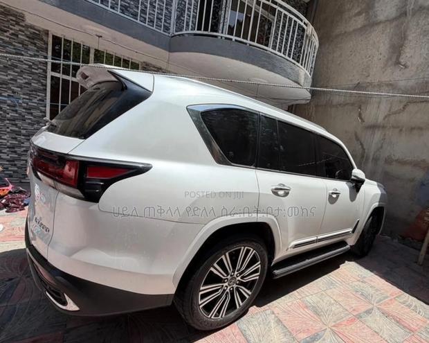 New Lexus LX 600 2023 Ivory
