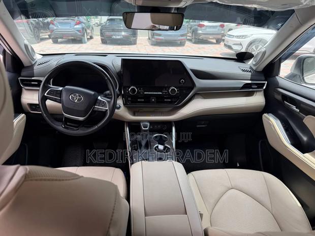 Toyota Highlander 2024 White