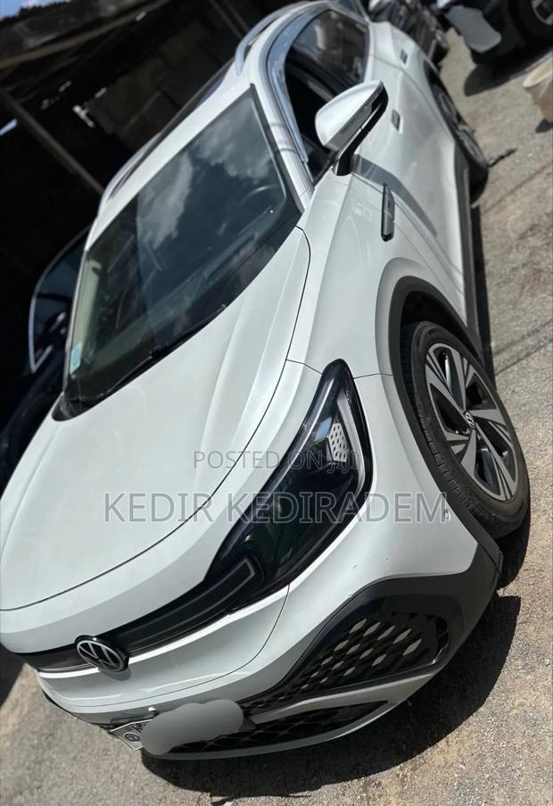 Volkswagen ID.6 2022 White