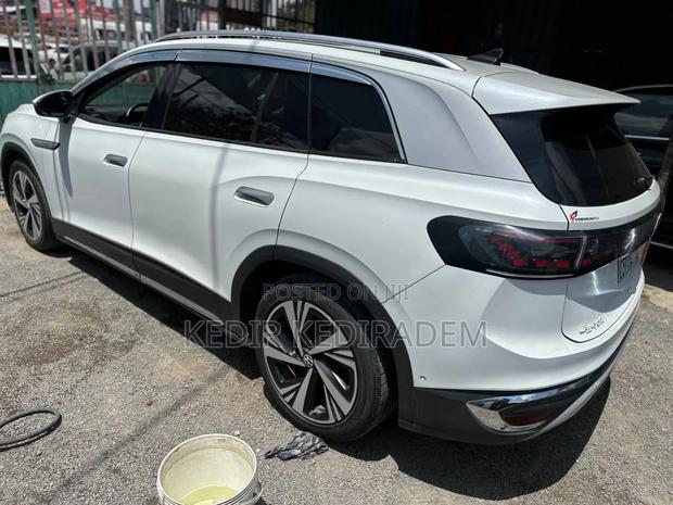 Volkswagen ID.6 2022 White