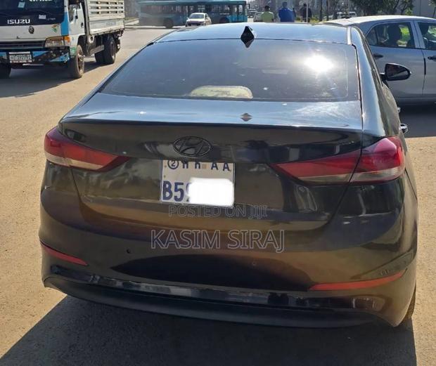 Hyundai Avante 2017 Black