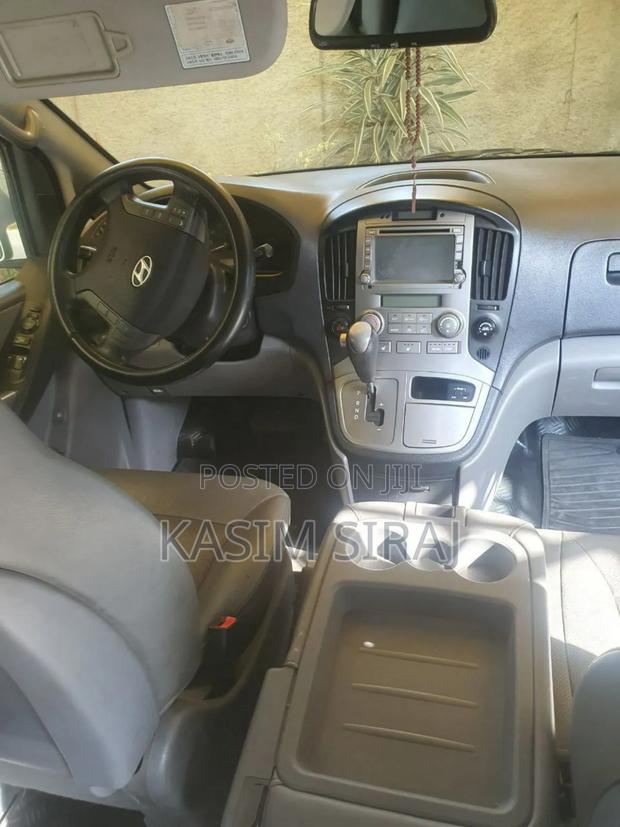 Hyundai Starex 2015 Silver