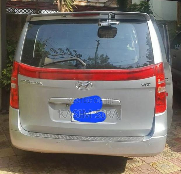 Hyundai Starex 2015 Silver