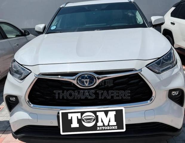 Toyota Highlander Hybrid 2023 White