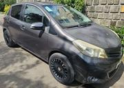 Toyota Yaris Base Hatchback 3dr 2011 Gray for sale
