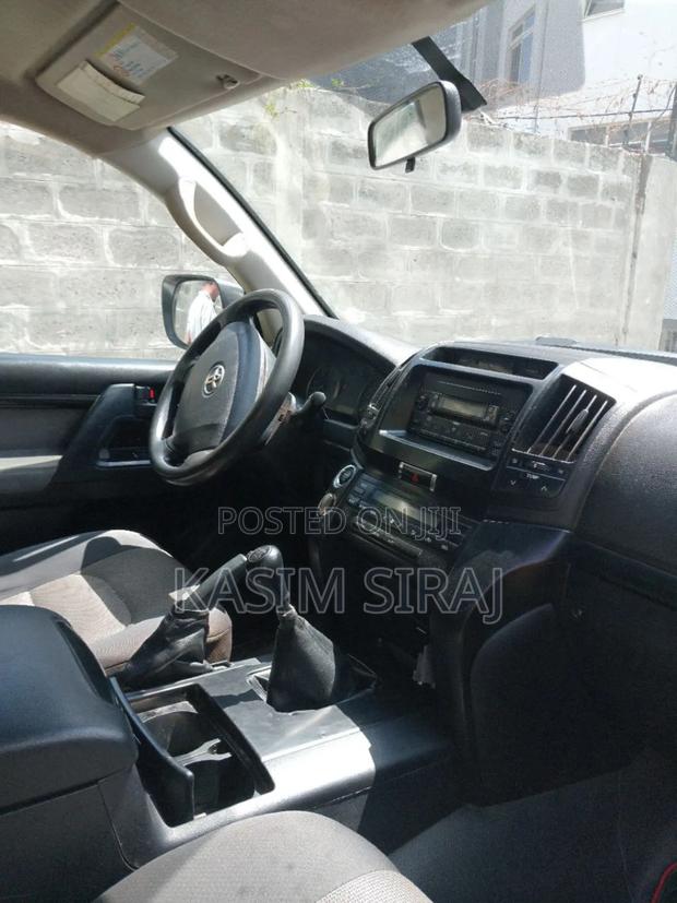 Toyota Land Cruiser 100 4.2 2008 White