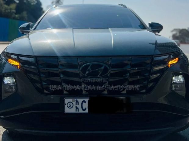 Hyundai Tucson Hybrid 2024 Matt Black