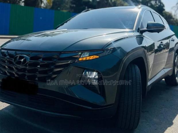Hyundai Tucson Hybrid 2024 Matt Black