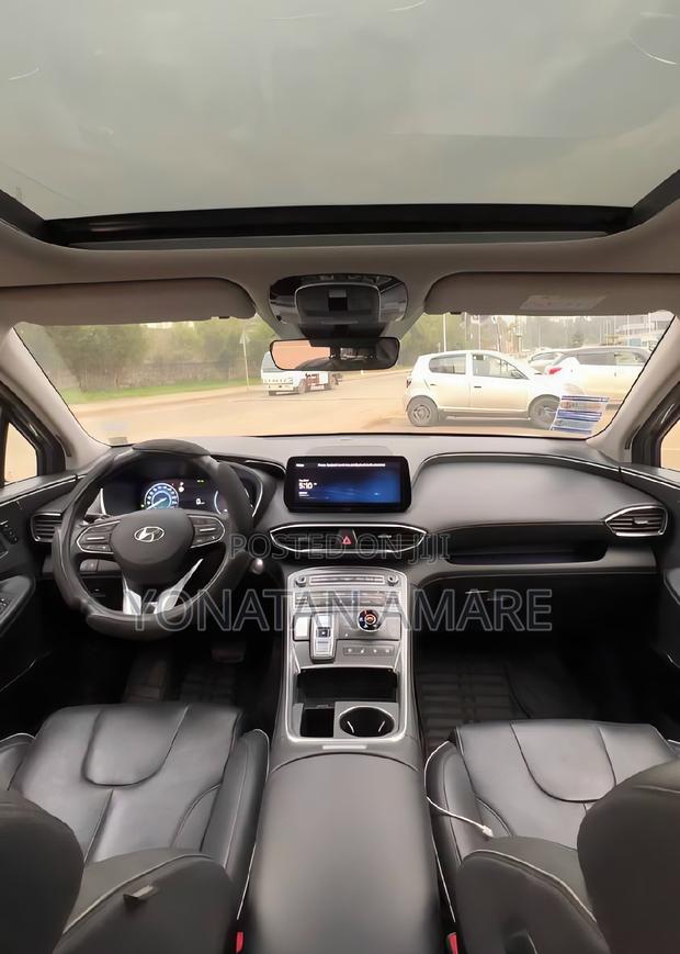 Hyundai Santa Fe 2023 Brown