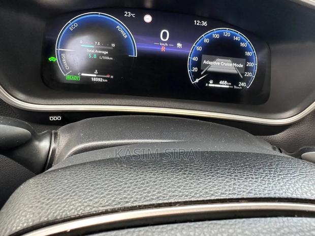 Toyota Corolla Cross Hybrid 2024 Blue