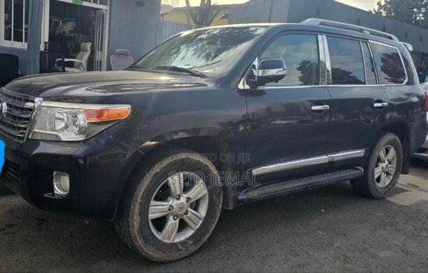 Toyota Land Cruiser 2015 Matt Black